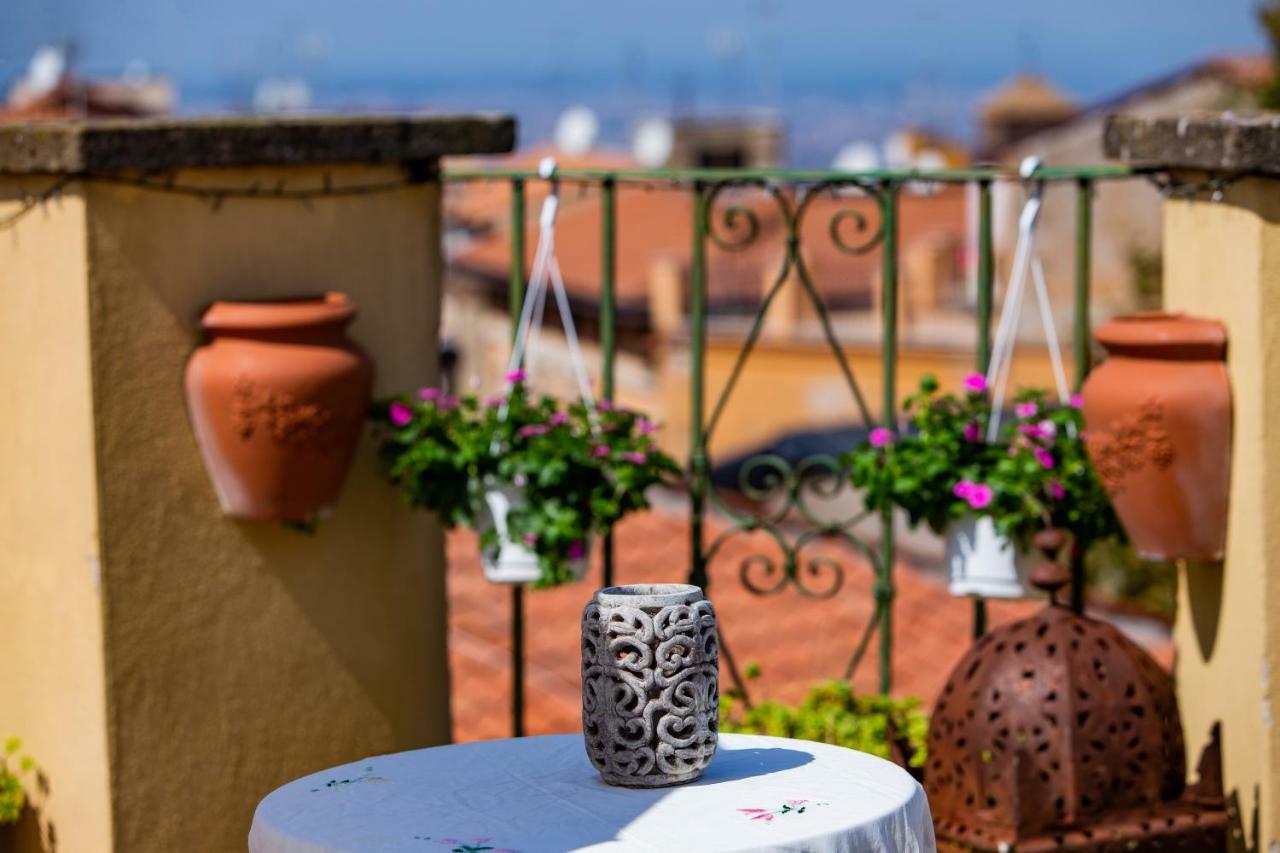 B&B Buonfiglio Cicconcelli - Terrazza Panoramica Frascati Buitenkant foto